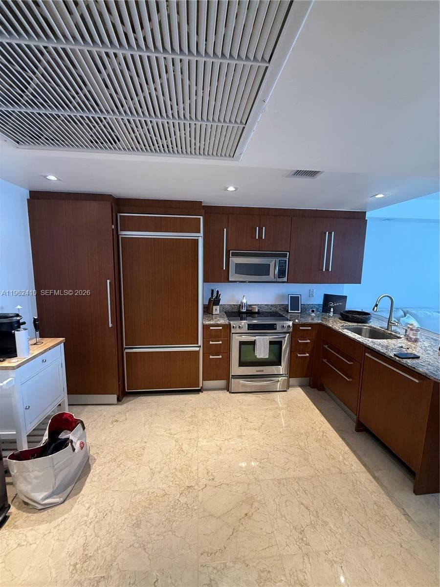 10275 Collins Ave 1402 photo 12