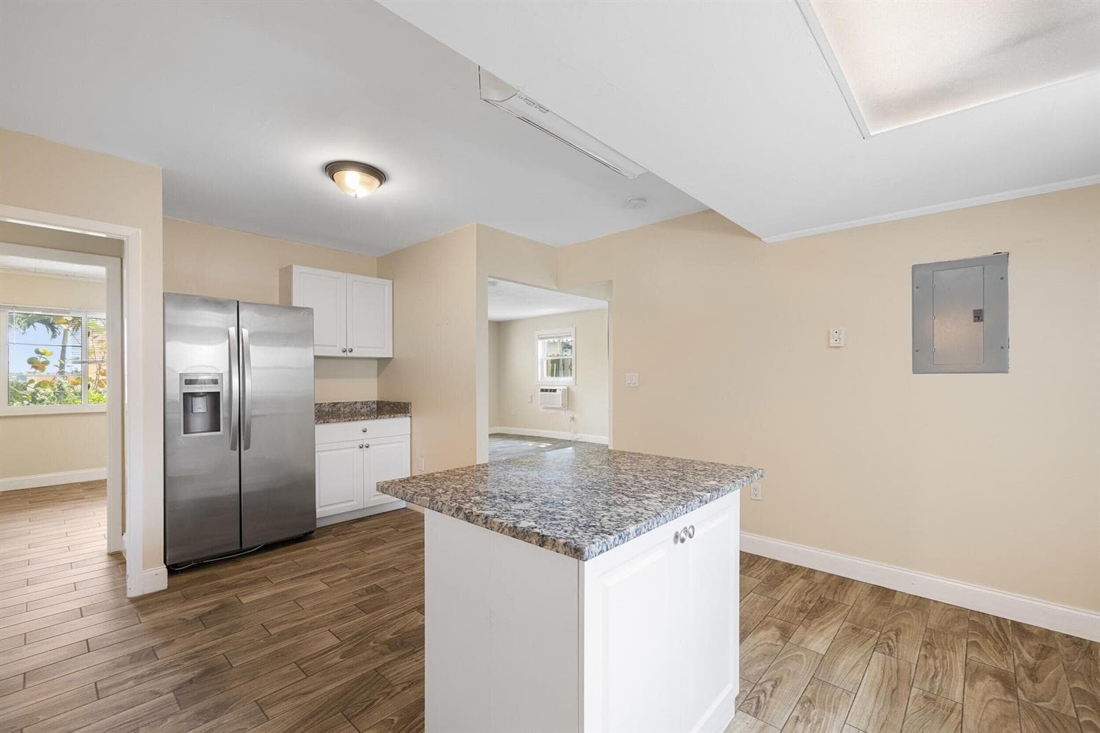 5409 N Flagler Drive photo 9