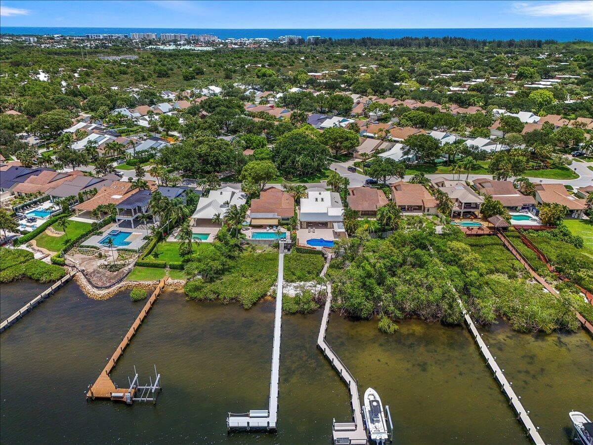 352 River Edge Road photo 1