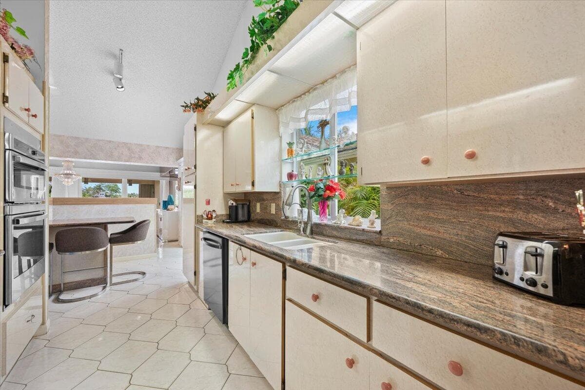 352 River Edge Road photo 9