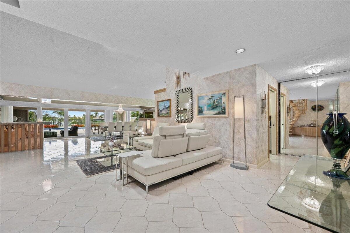 352 River Edge Road photo 4