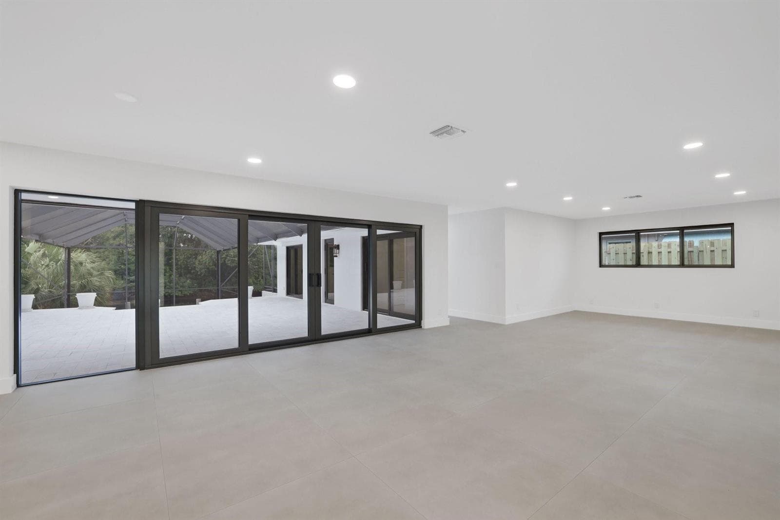 550 SW 6th Avenue photo 9