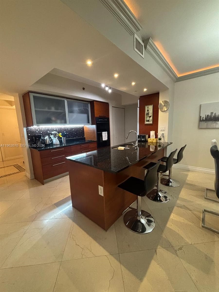 1830 OCEAN DR 2004 photo 7