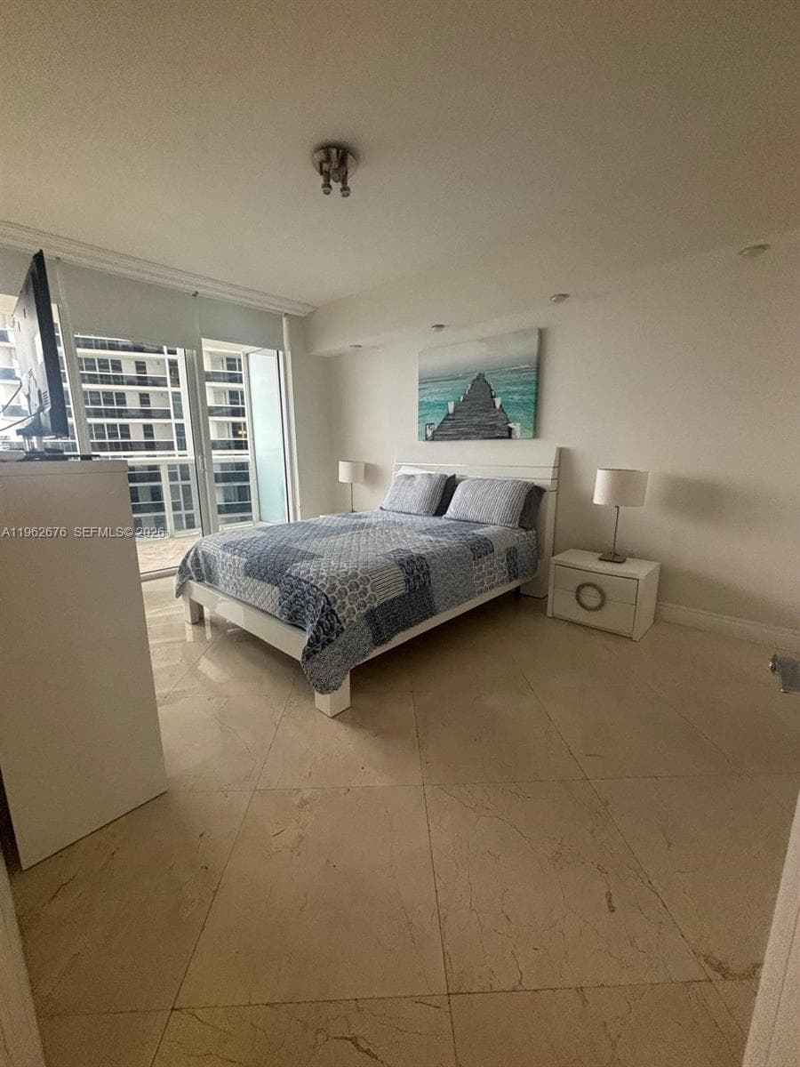 1830 S OCEAN DR 2004 photo 14