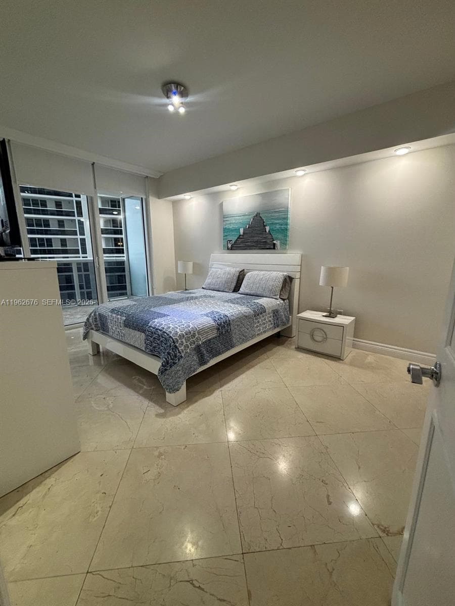 1830 S OCEAN DR 2004 photo 11