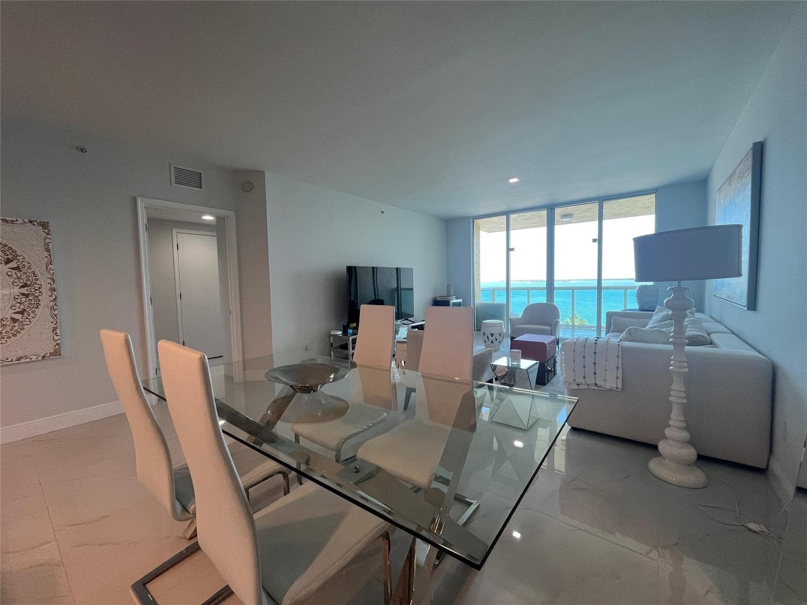 2650 Lake Shore Drive 803 photo 20