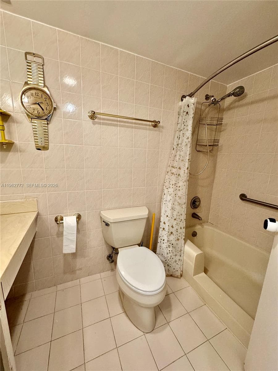 251 174th St 1715 photo 20