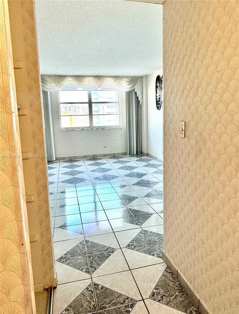 251 174th St 1715 photo 21