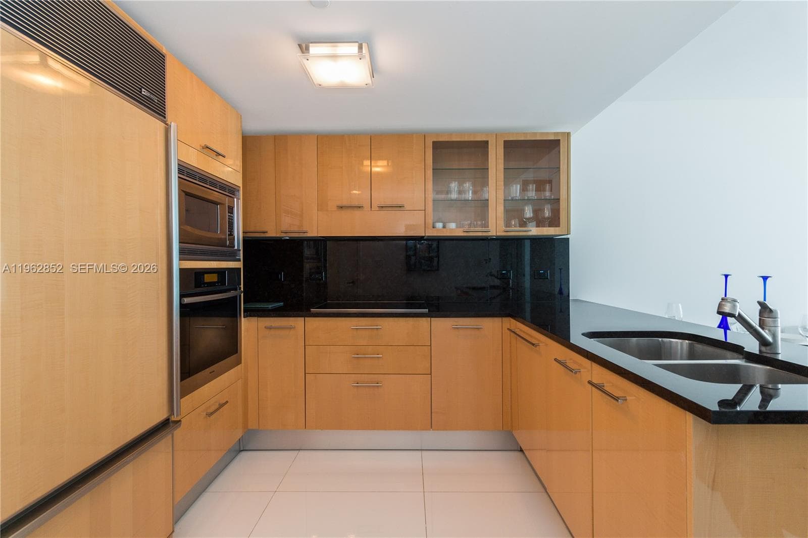 6801 Collins Ave 1415- photo 6