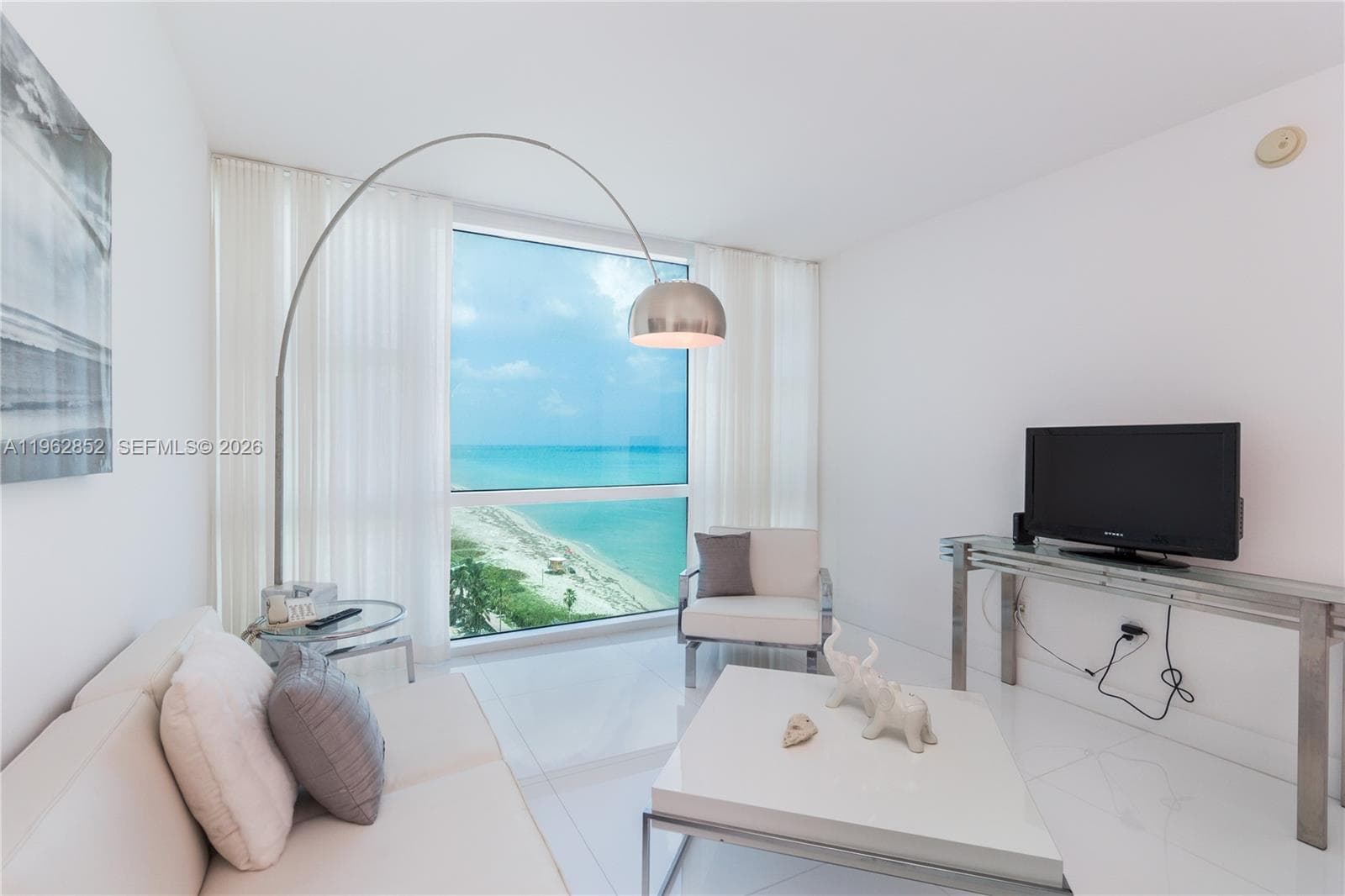 6801 Collins Ave 1415- photo 1