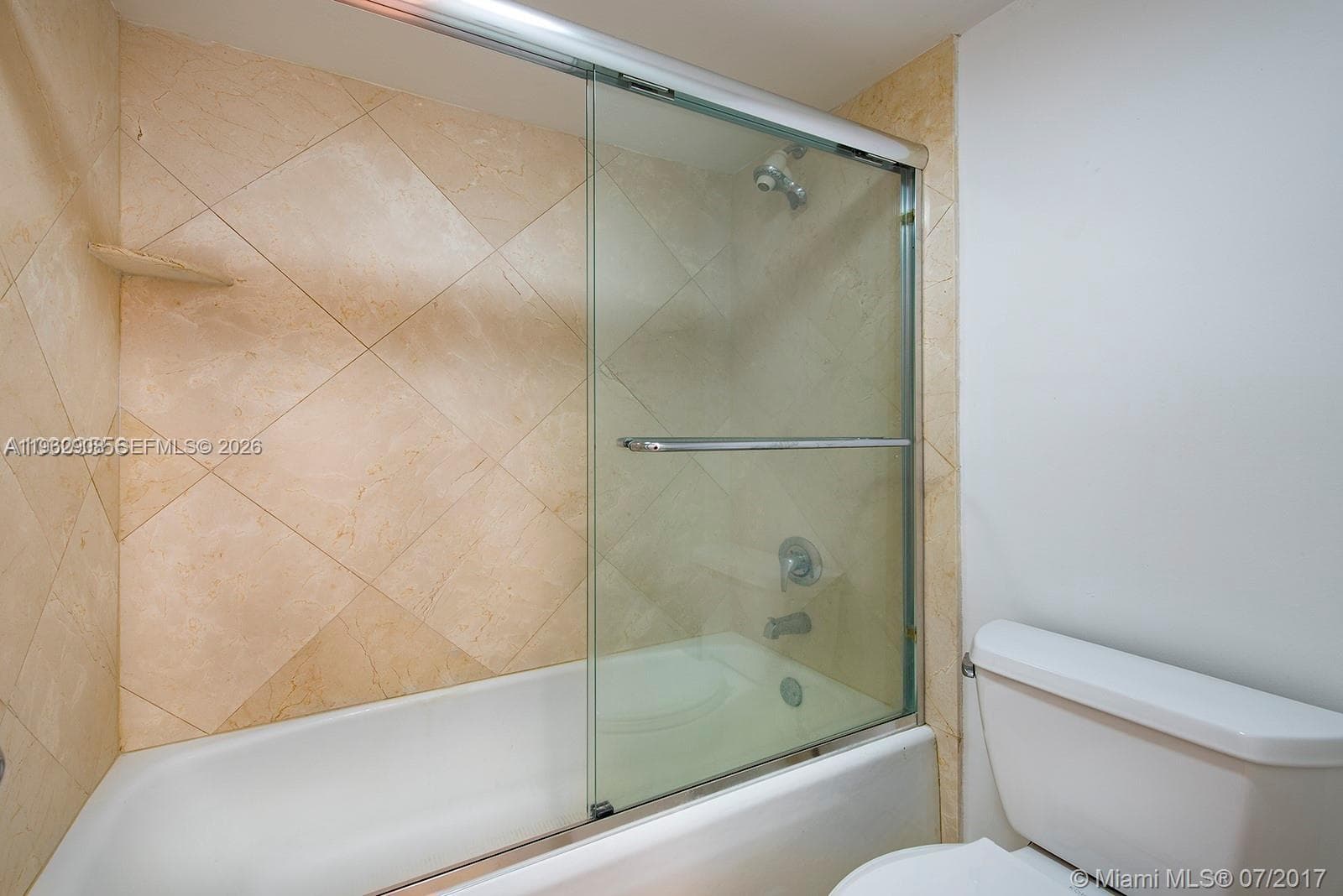 20505 E Country Club Dr 935 photo 13