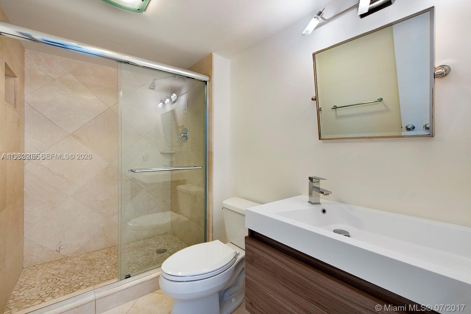 20505 E Country Club Dr 935 photo 12