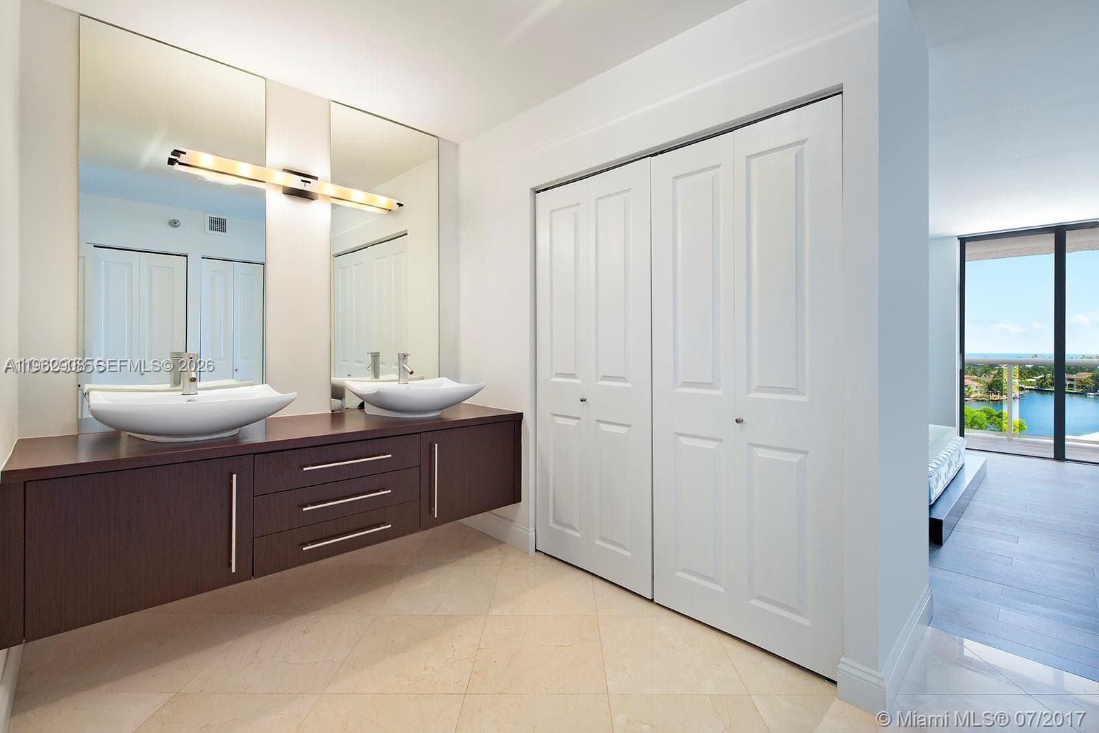 20505 E Country Club Dr 935 photo 9