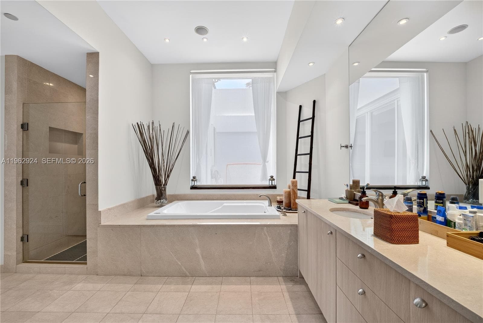 16500 Collins Ave TH-9 photo 22