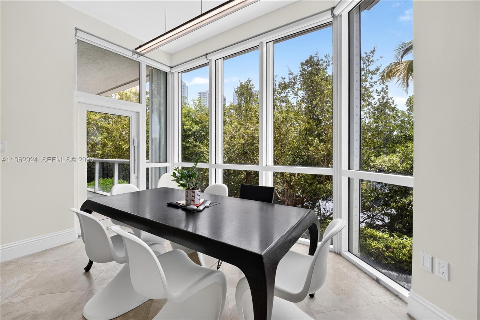 16500 Collins Ave TH-9 photo 3