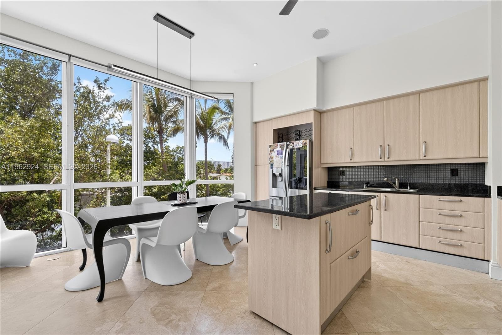 16500 Collins Ave TH-9 photo 10