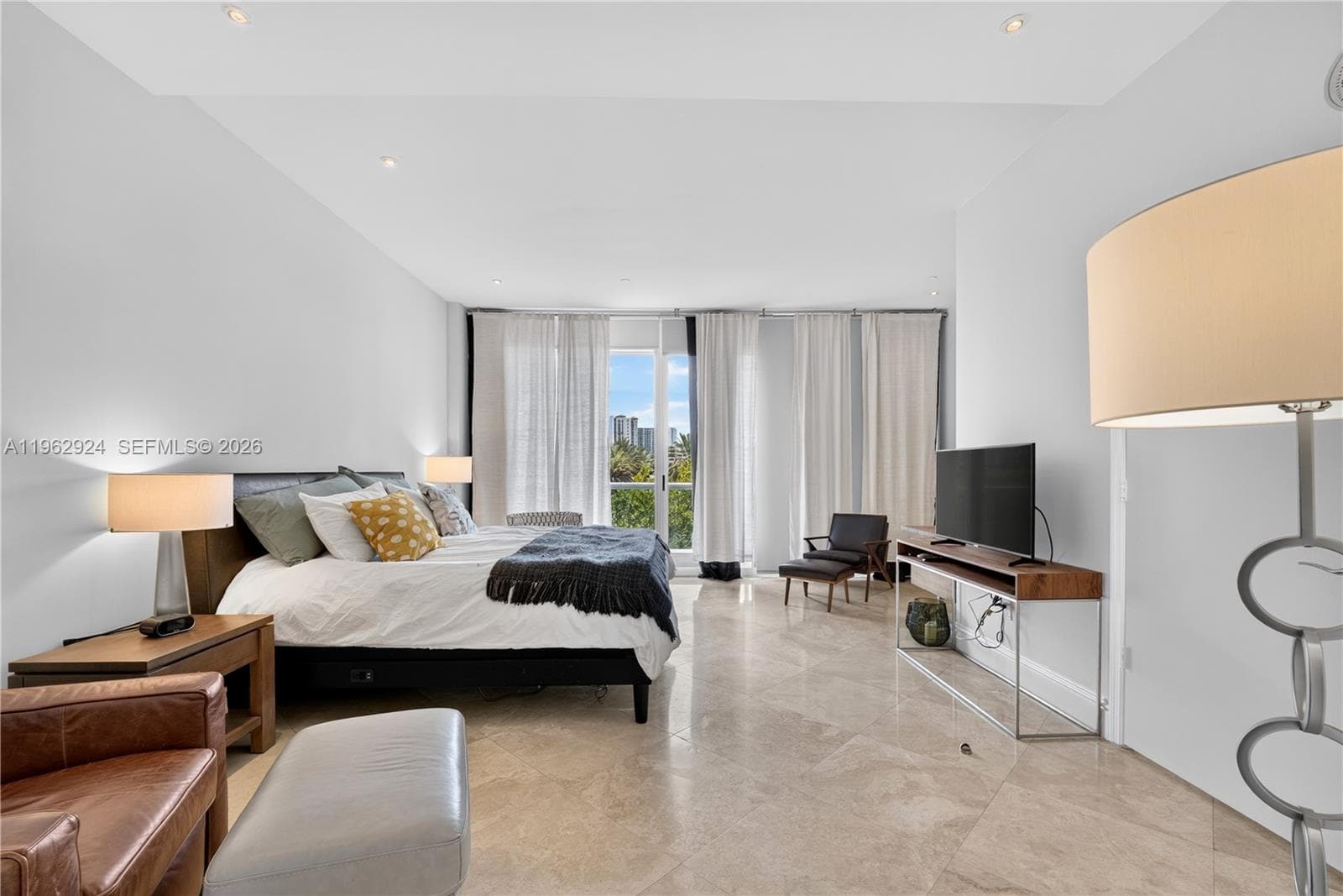 16500 Collins Ave TH-9 photo 19