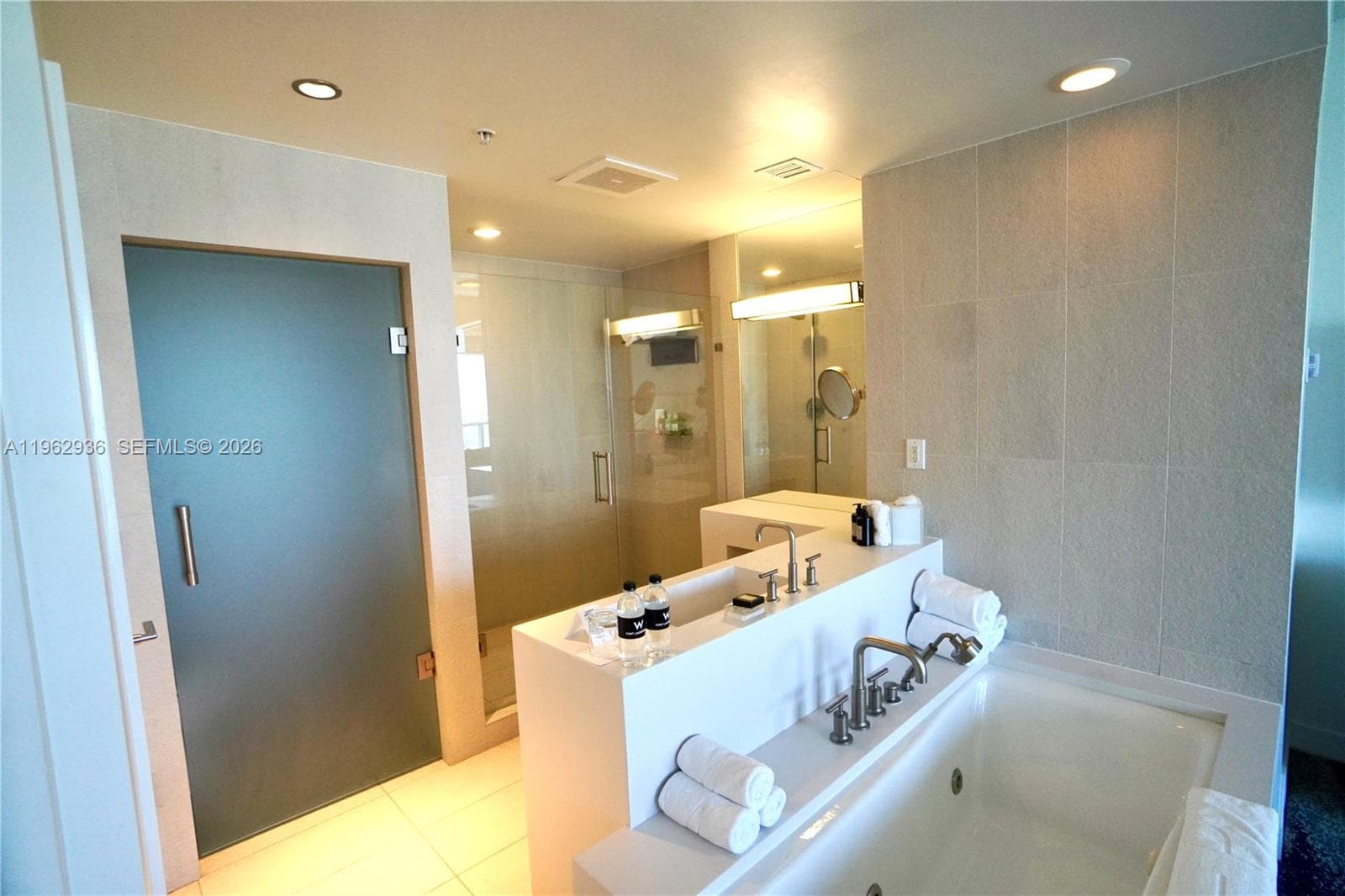 3101 Bayshore Dr 2202 photo 17