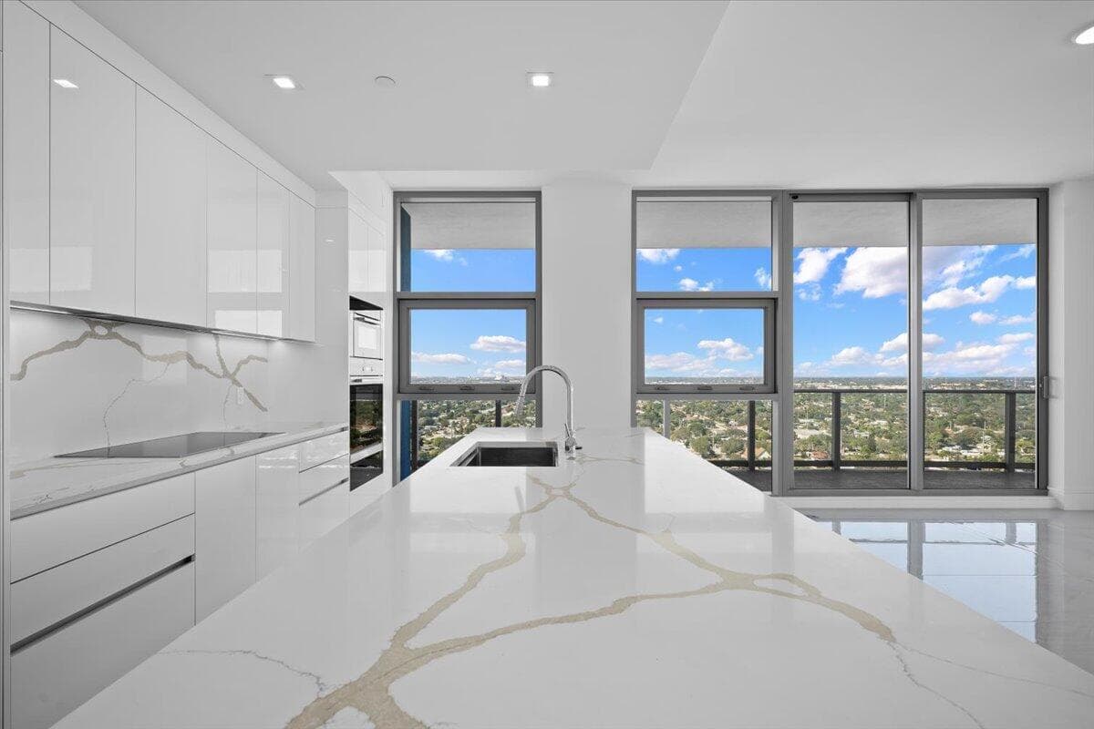 220 Lake Shore Drive 2223 photo 9