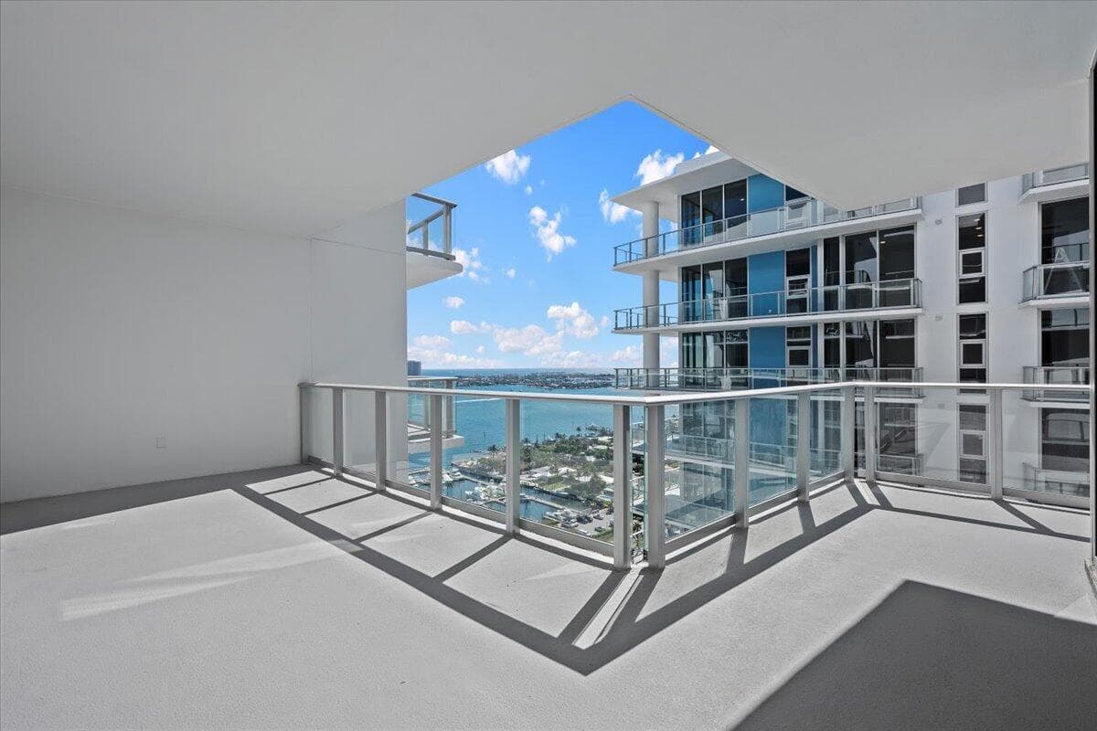 220 Lake Shore Drive 2223 photo 10