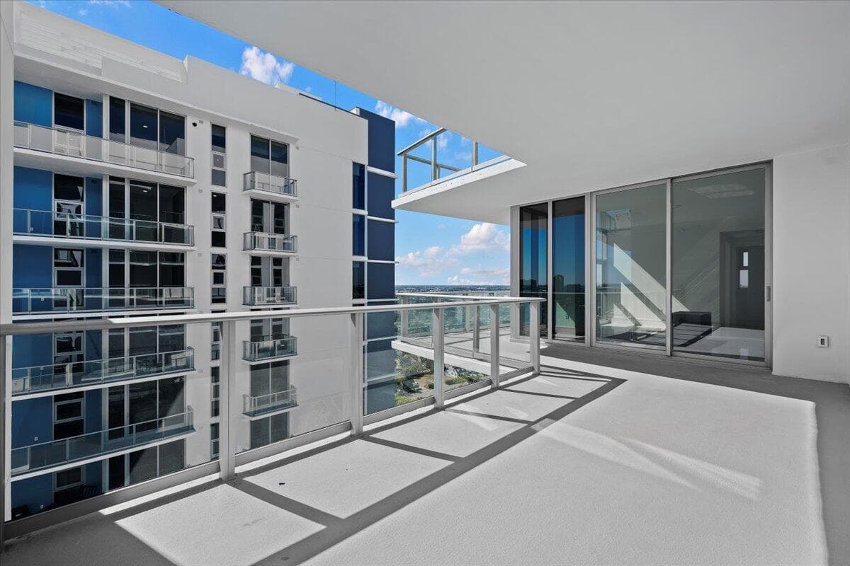 220 Lake Shore Drive 2223 photo 15