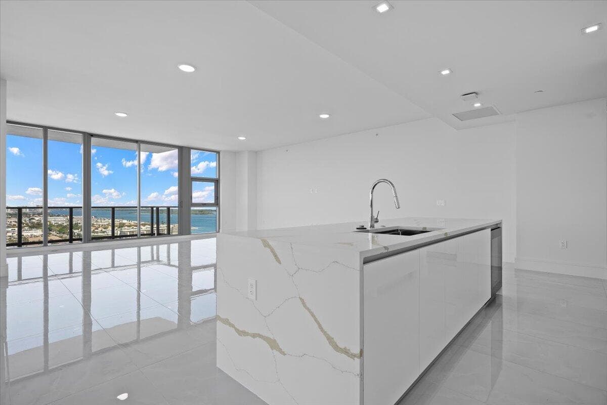 220 Lake Shore Drive 2223 photo 8