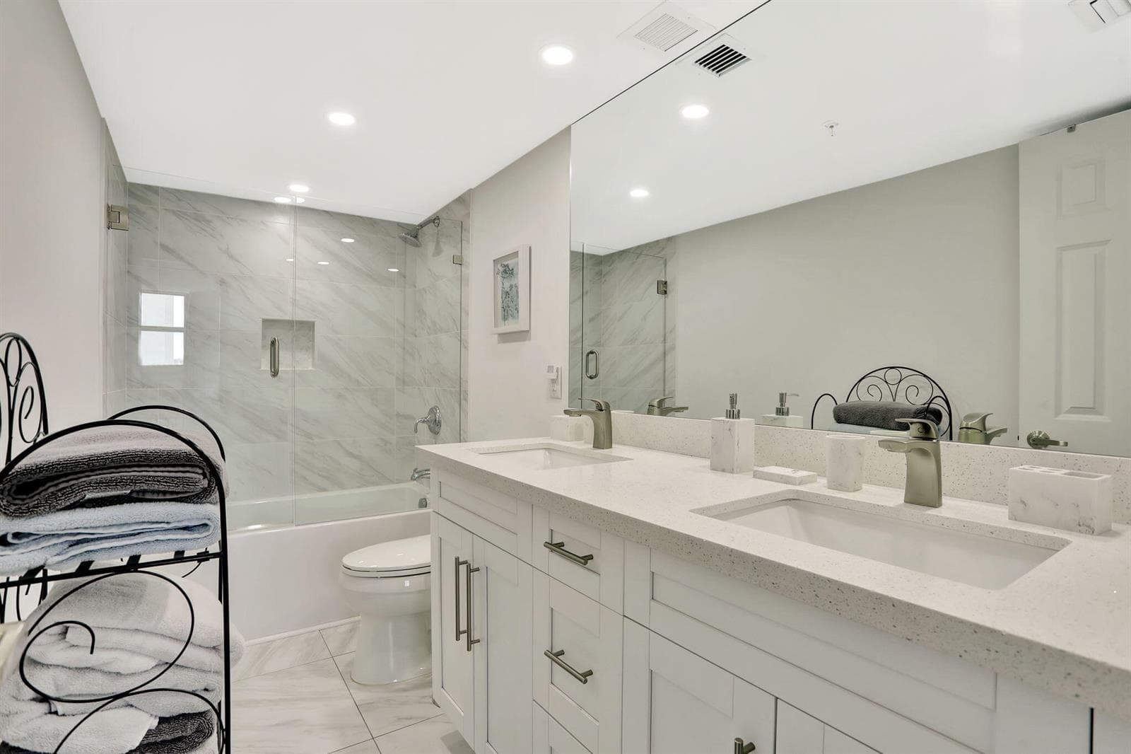 1505 N Riverside Drive 802 photo 8