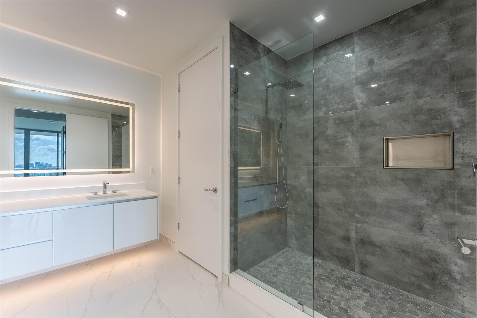 220 Lake Shore Drive 1011 photo 18