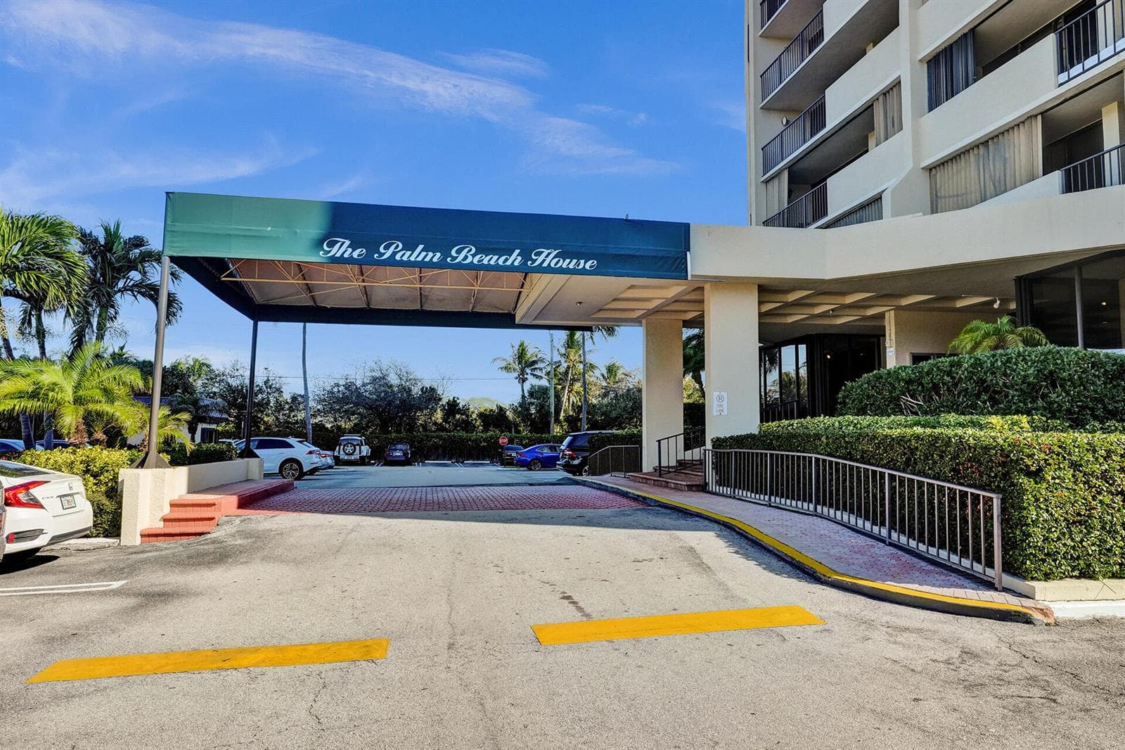 5600 N Flagler Drive 805 photo 2
