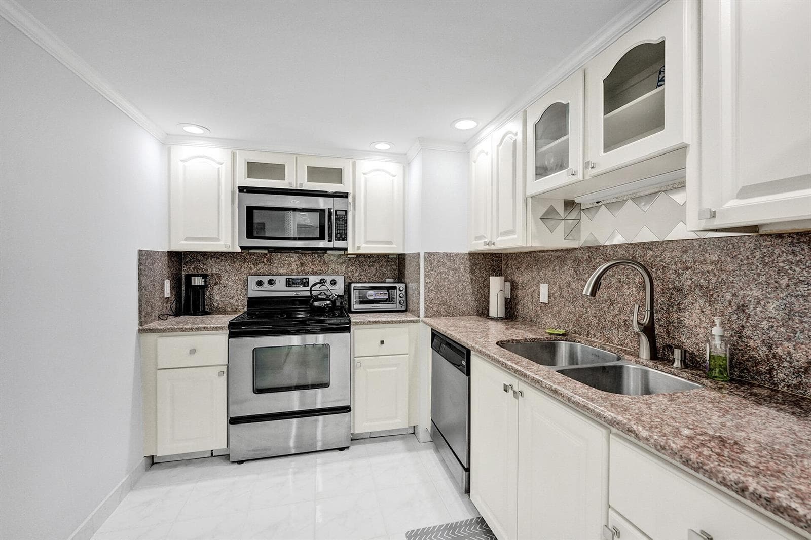 5600 N Flagler Drive 805 photo 9