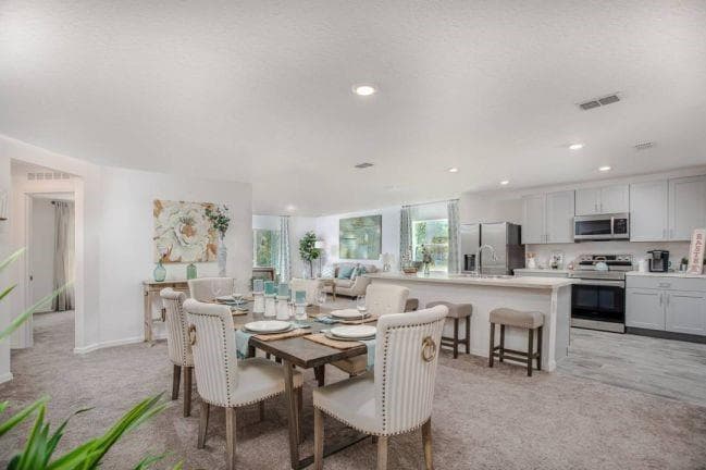 2077 SW Americana Street photo 7
