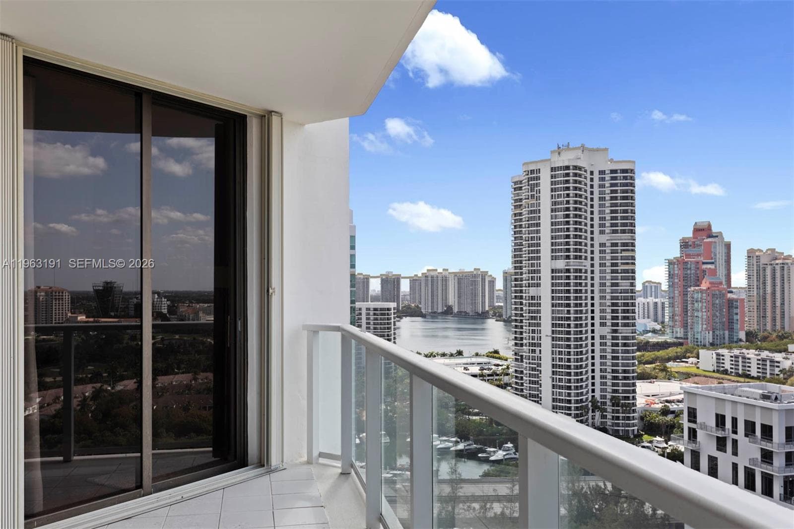 19500 Turnberry Way 20-C photo 23
