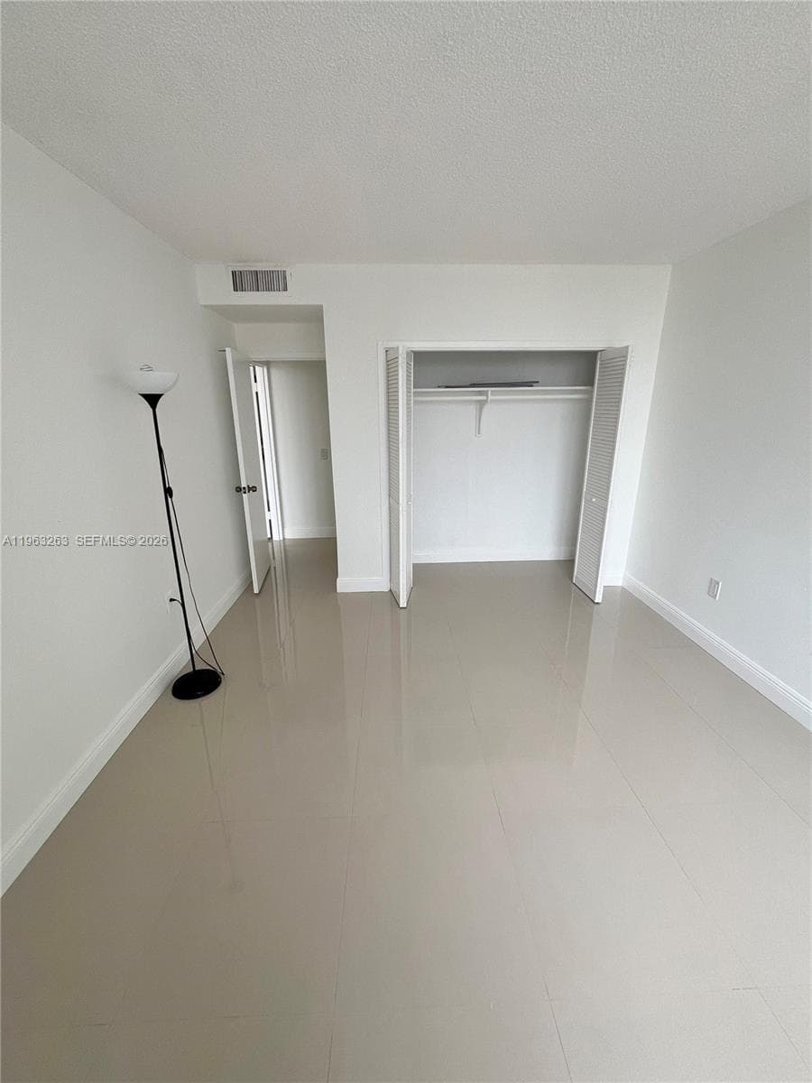 3505 S Ocean Dr 502 photo 13