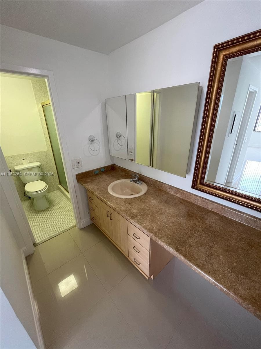 3505 S Ocean Dr 502 photo 16