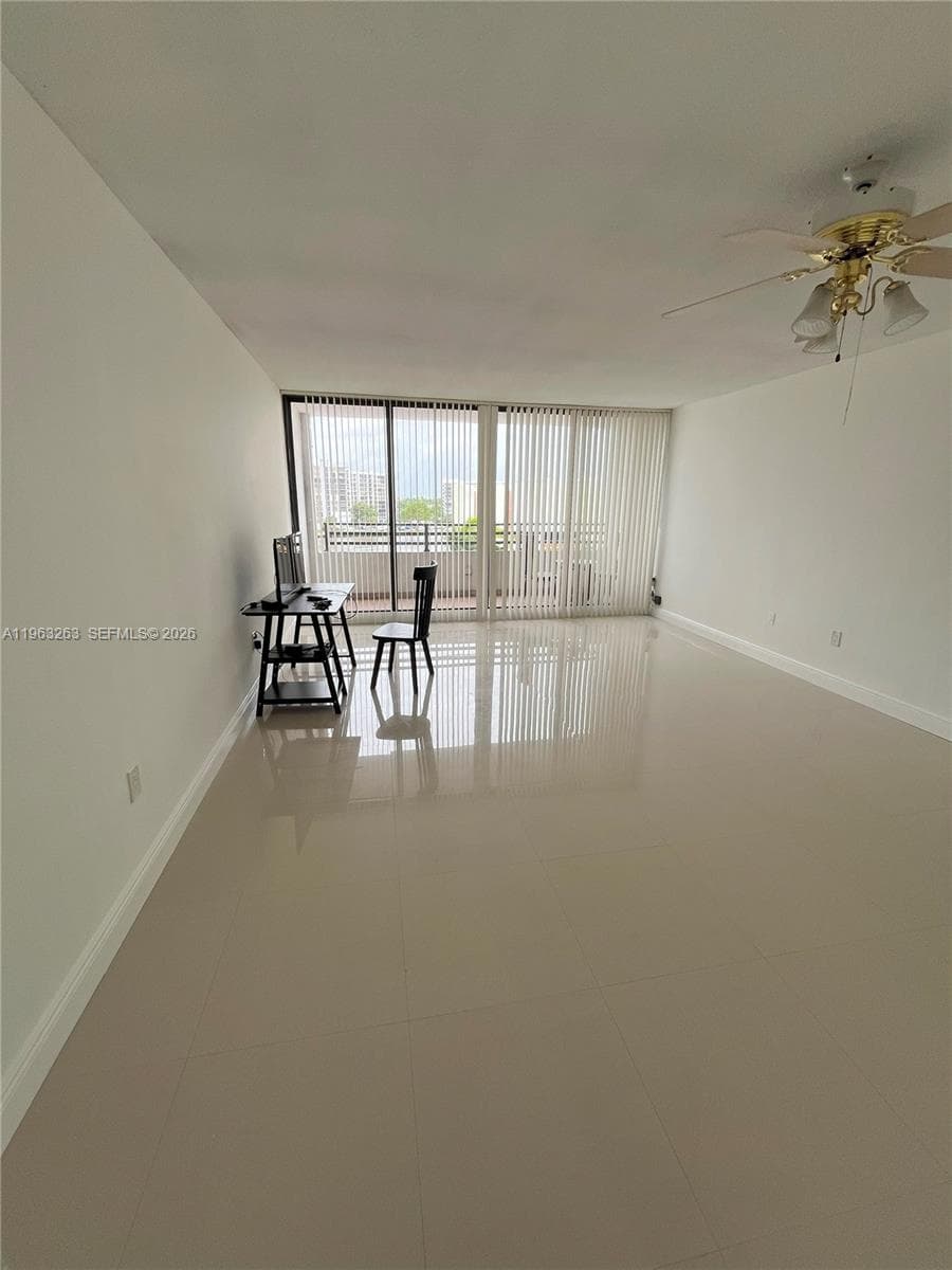 3505 S Ocean Dr 502 photo 8