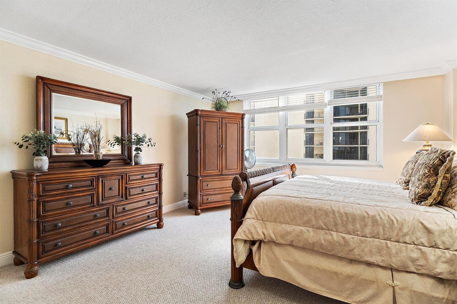 5440 N Ocean Drive 907 photo 23