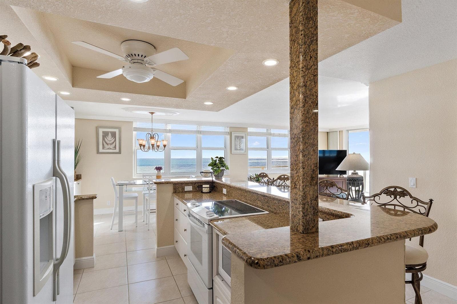 5440 N Ocean Drive 907 photo 13