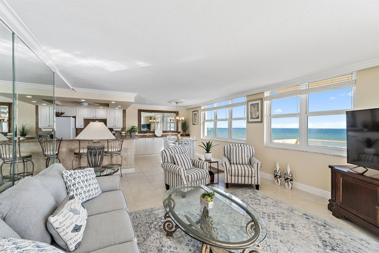 5440 N Ocean Drive 907 photo 10