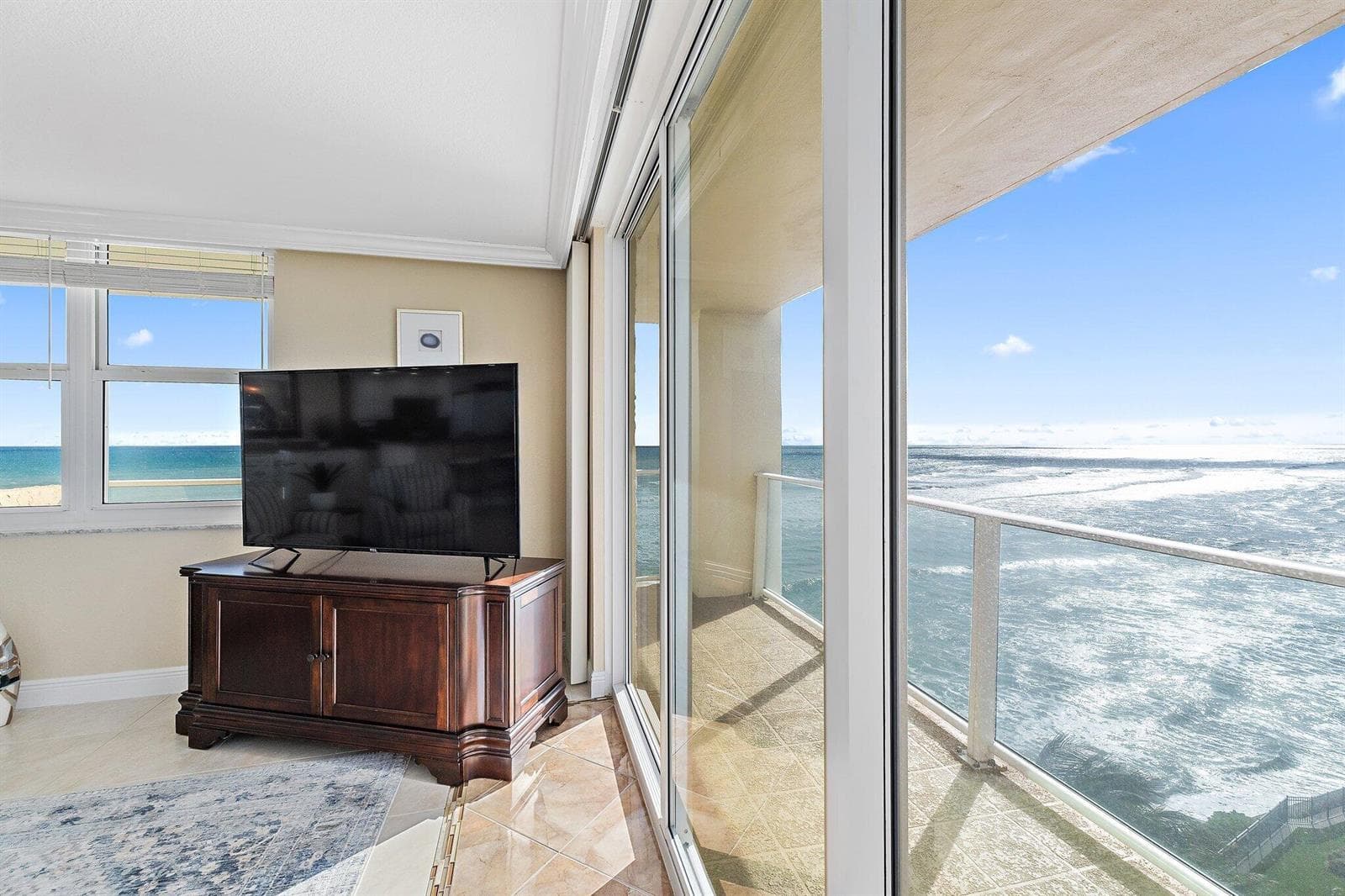 5440 N Ocean Drive 907 photo 19
