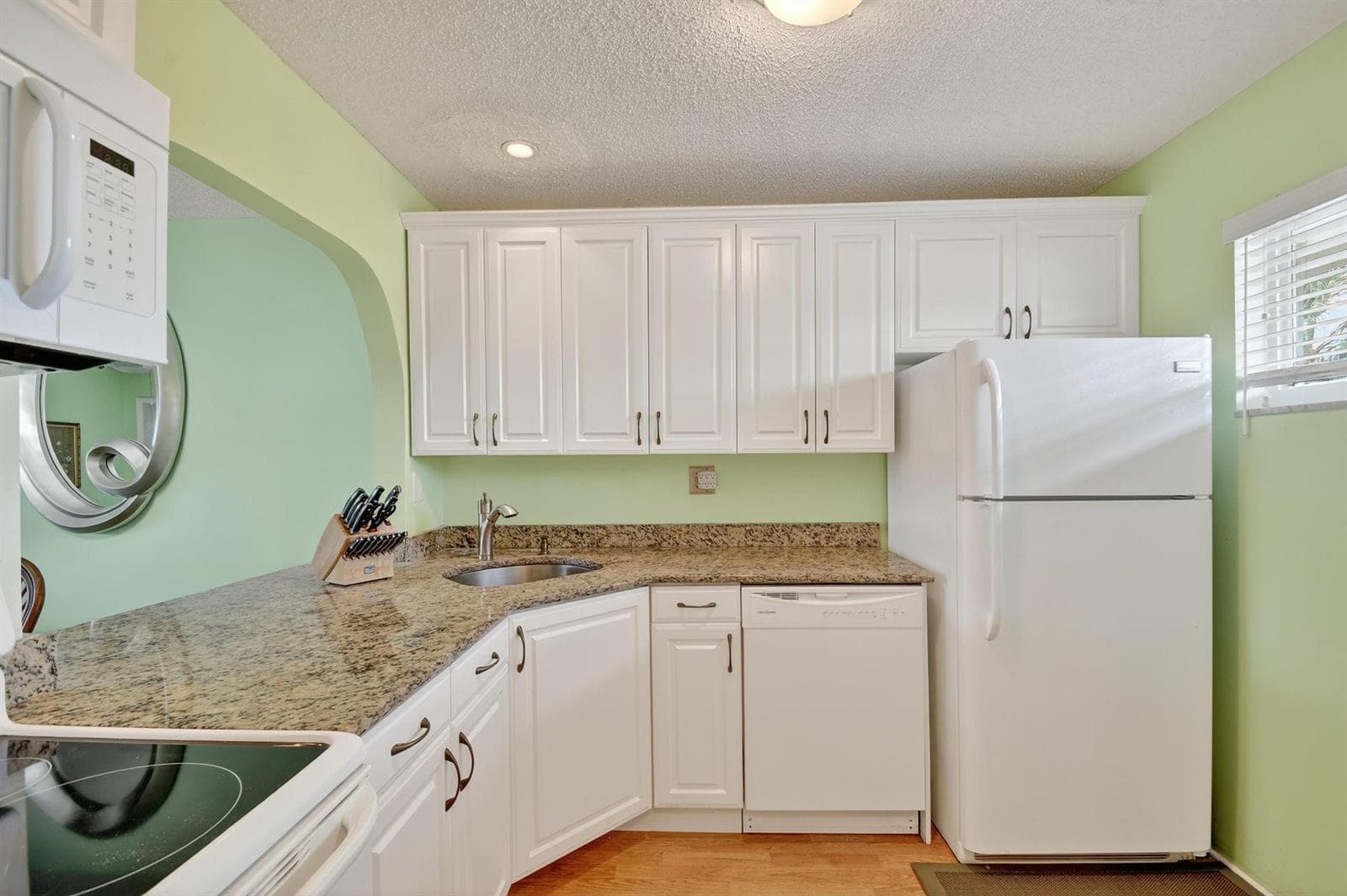 2856 Garden Drive 310 photo 7