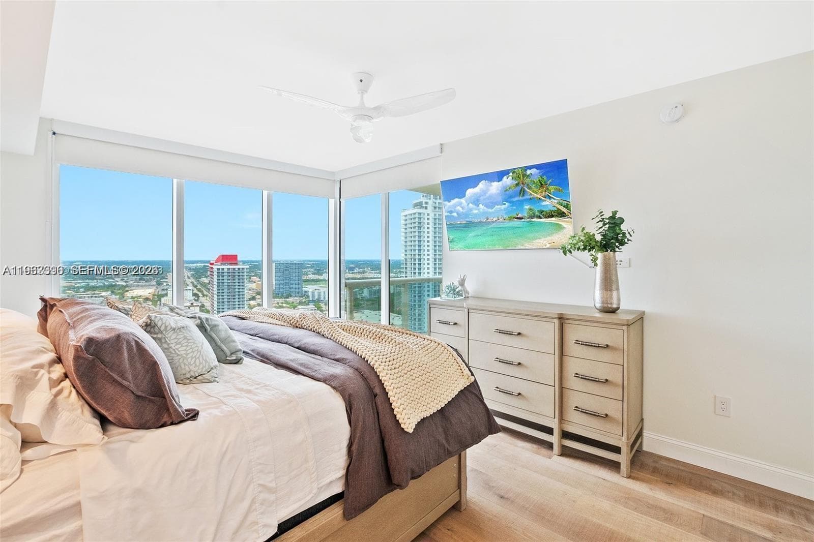 1800 S Ocean Dr 3608 photo 12