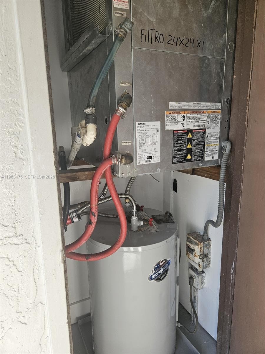 333 17th Ct 203B photo 18