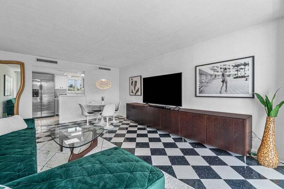 2505 S Ocean Boulevard 303 photo 5