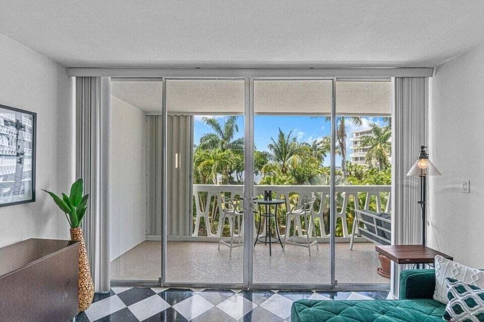 2505 S Ocean Boulevard 303 photo 9