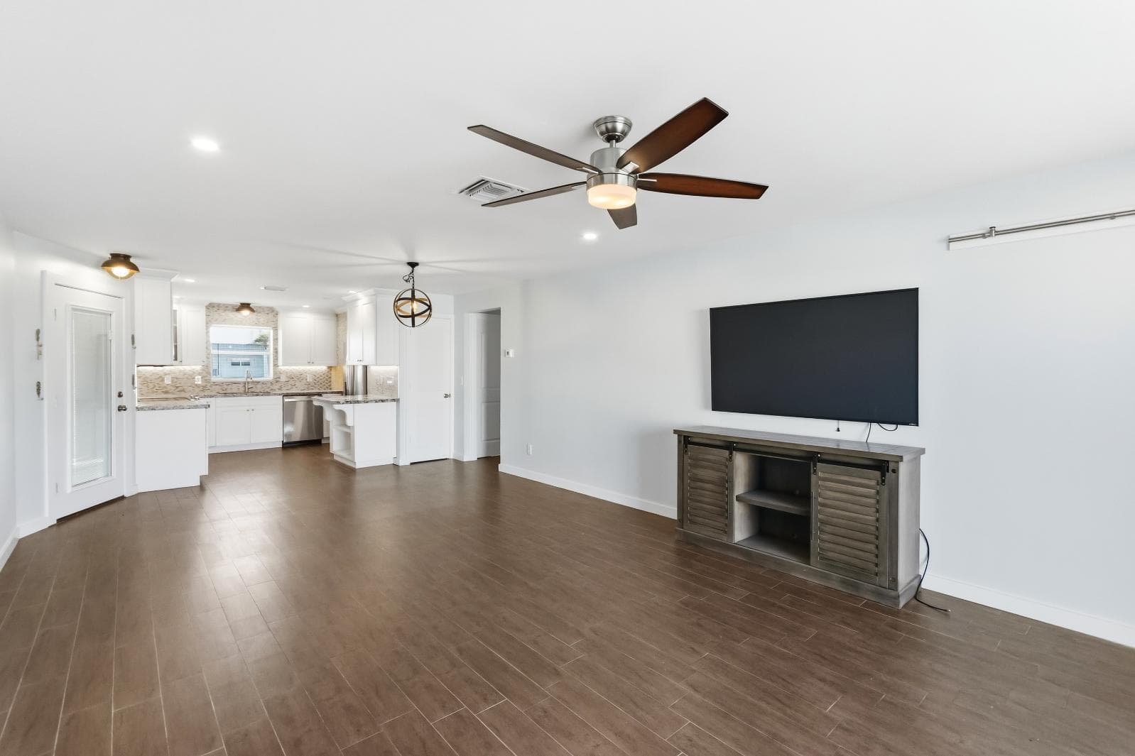109 Wettaw Lane 203 photo 5