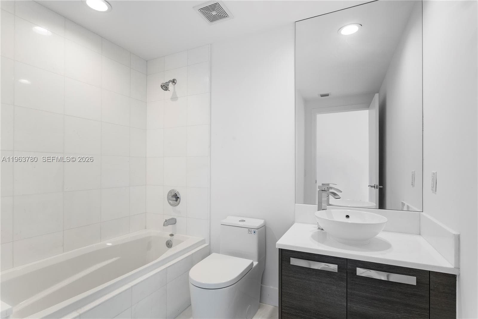 2950 NE 188th St 349 photo 22