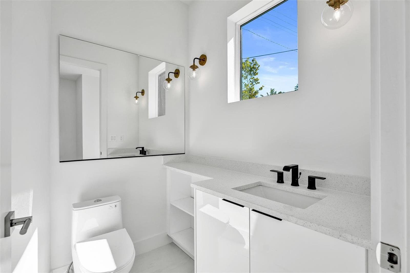 1133 NE 18th Court photo 22