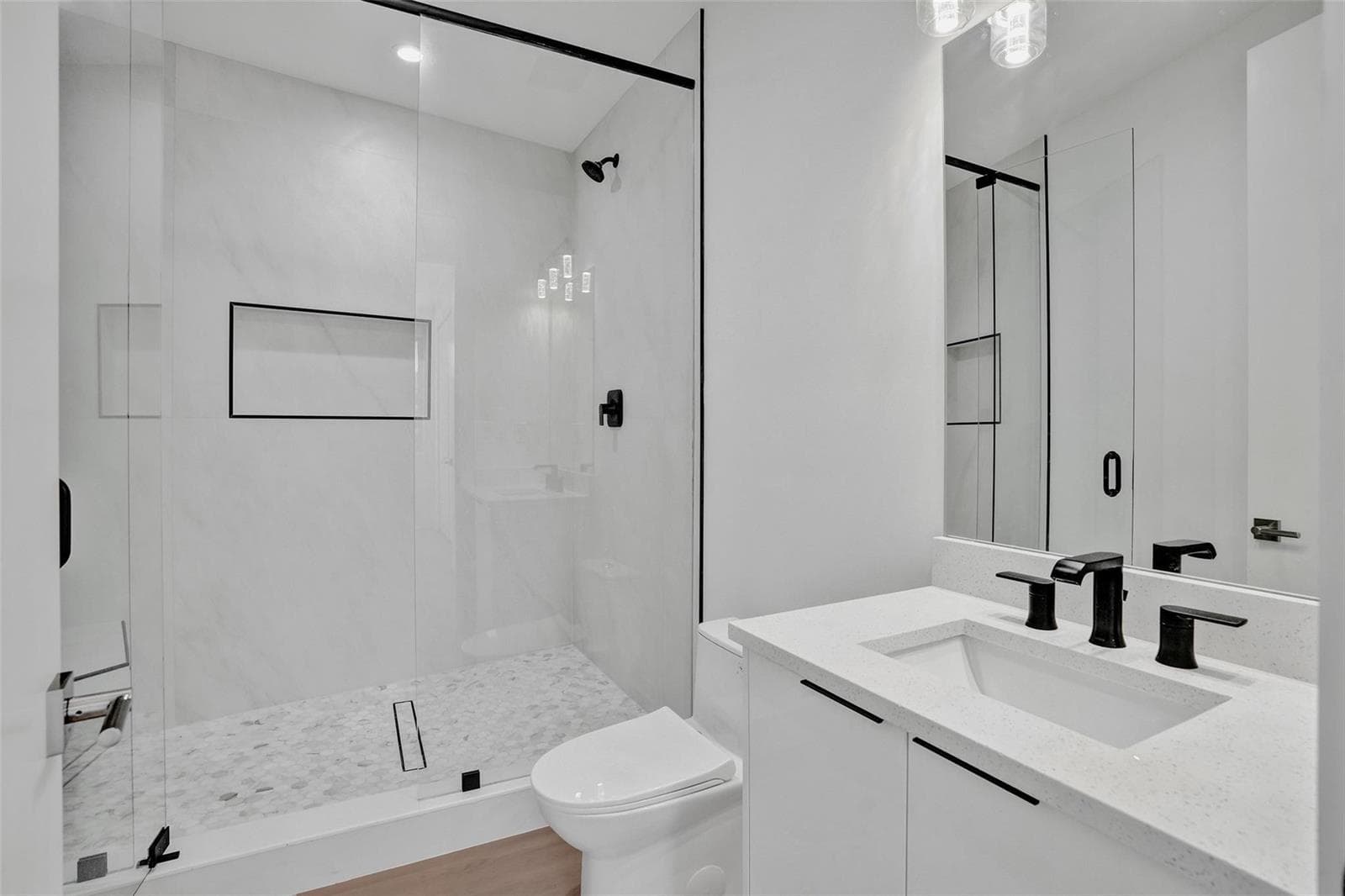 1133 NE 18th Court photo 20