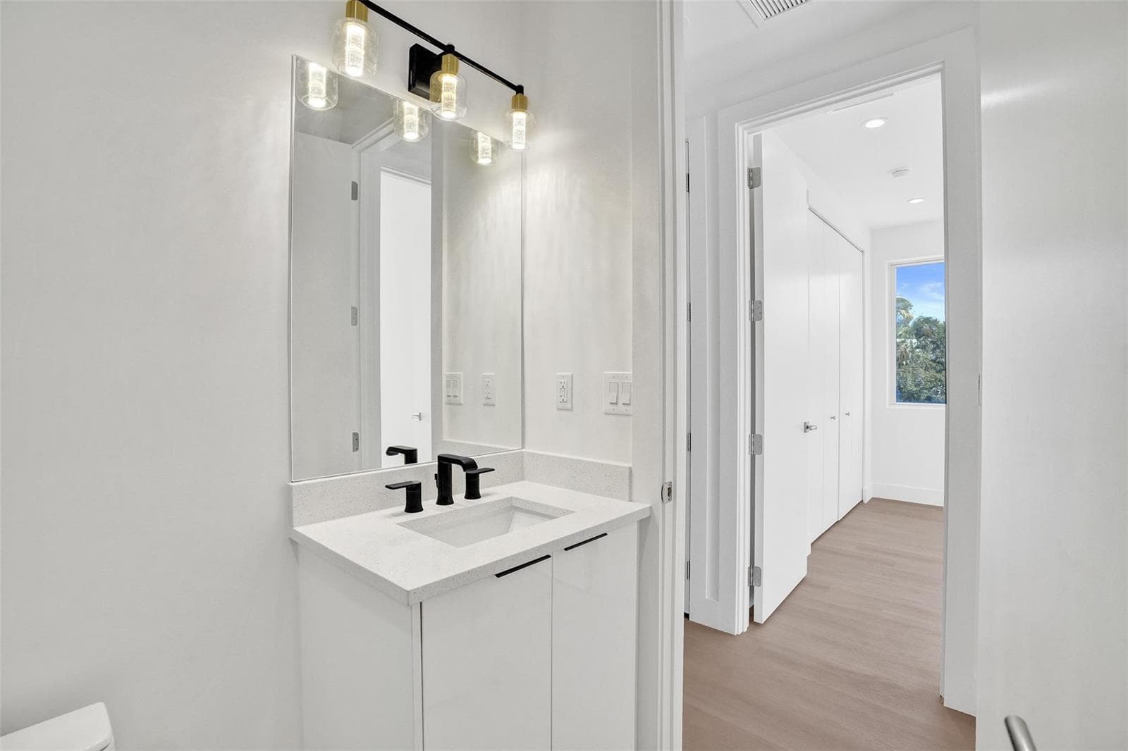 1133 NE 18th Court photo 24