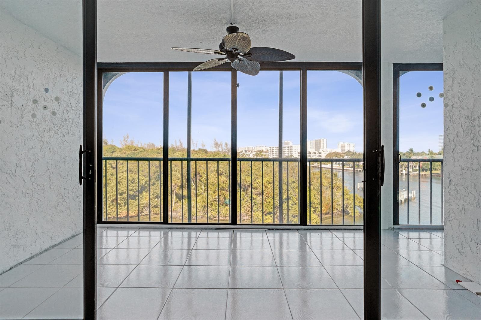 1631 Riverview Road 507 photo 7